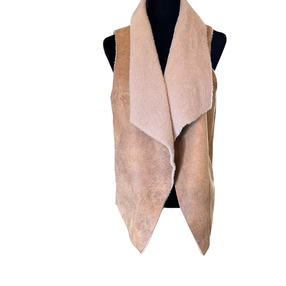 Ecote Faux Suede, Faux Fur, Sleeveless, Shawl Collar Vest sz M